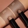 Sculpting Touch Creamy Stick Contour 200